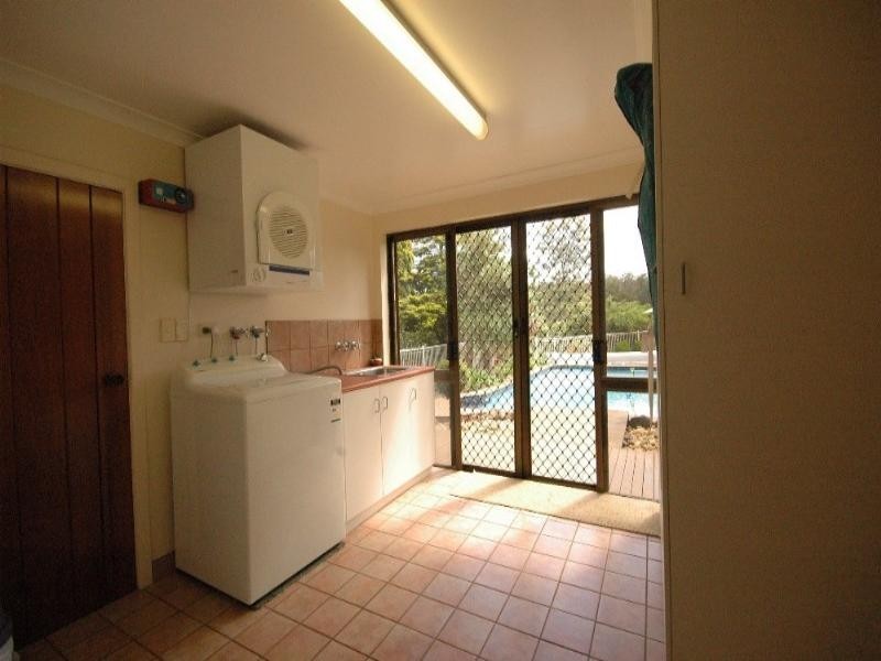 6 McAdam Court, Middle Ridge QLD 4350