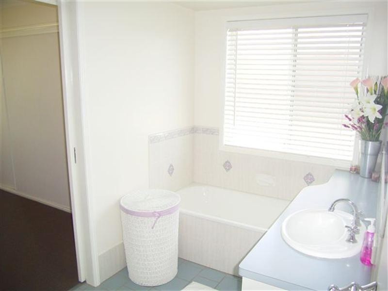 20 Glen Avon Court, Glenvale QLD 4350