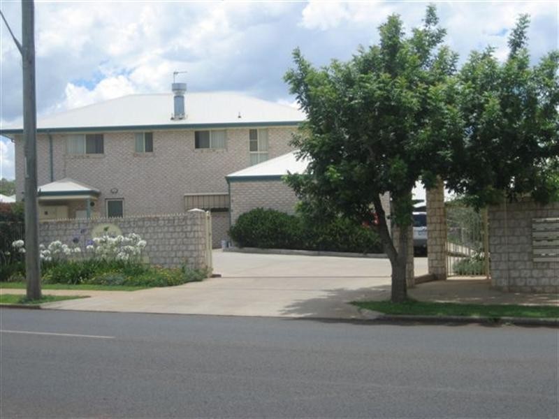 33/55-59 Drayton Road, Harristown QLD 4350