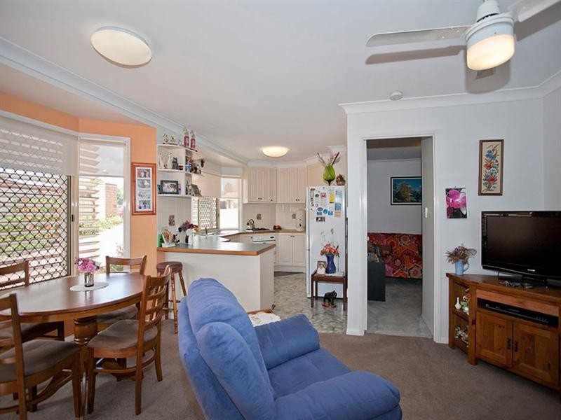 1/17 Beer Court, Kearneys Spring QLD 4350