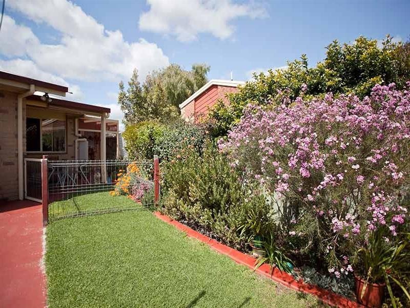 1/17 Beer Court, Kearneys Spring QLD 4350