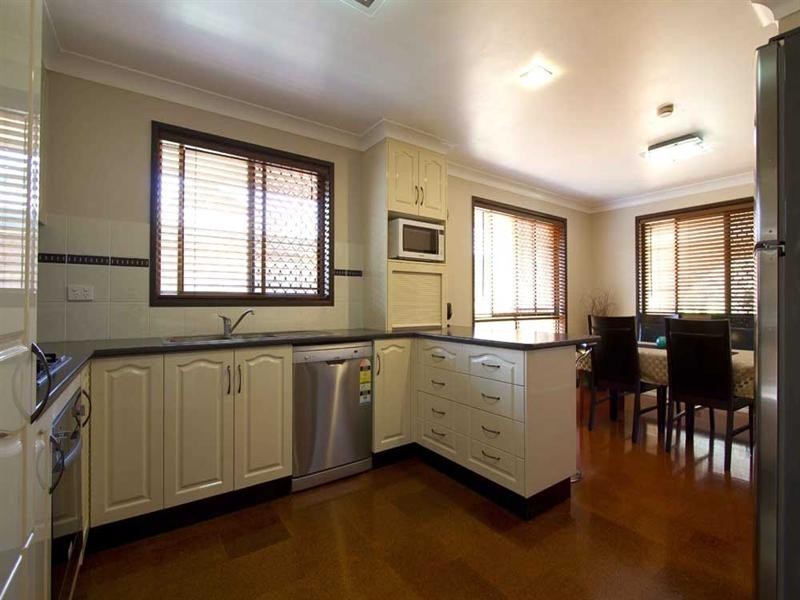 9 Batten Court, Wilsonton QLD 4350