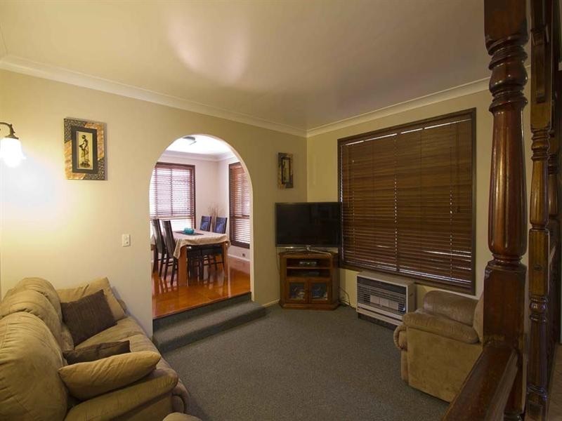 9 Batten Court, Wilsonton QLD 4350