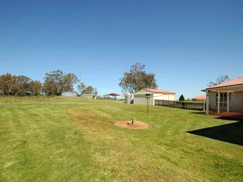 25 Panoramic Drive, Preston QLD 4352