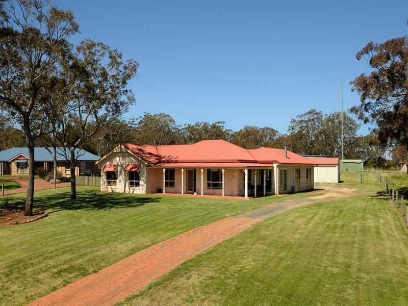 25 Panoramic Drive, Preston QLD 4352