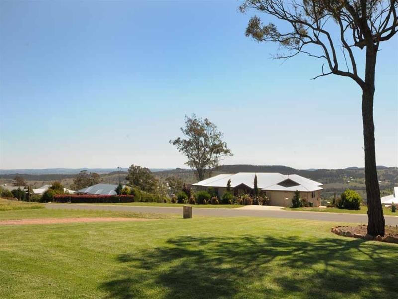 25 Panoramic Drive, Preston QLD 4352