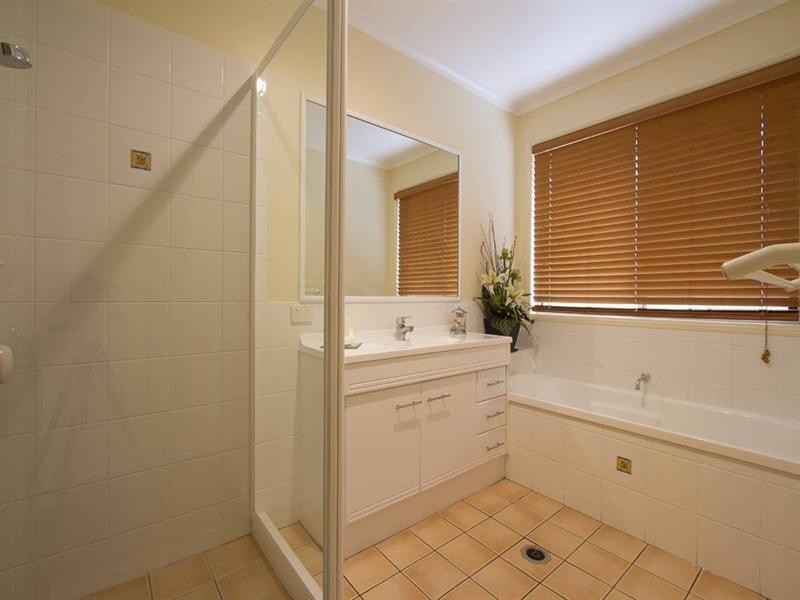 9 Balonne Drive, Glenvale QLD 4350