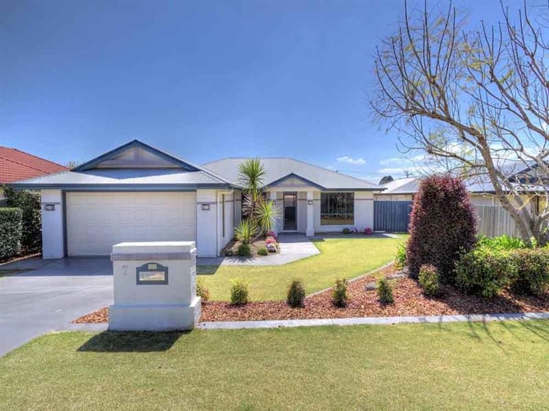7 Prime Minister Drive, Middle Ridge QLD 4350