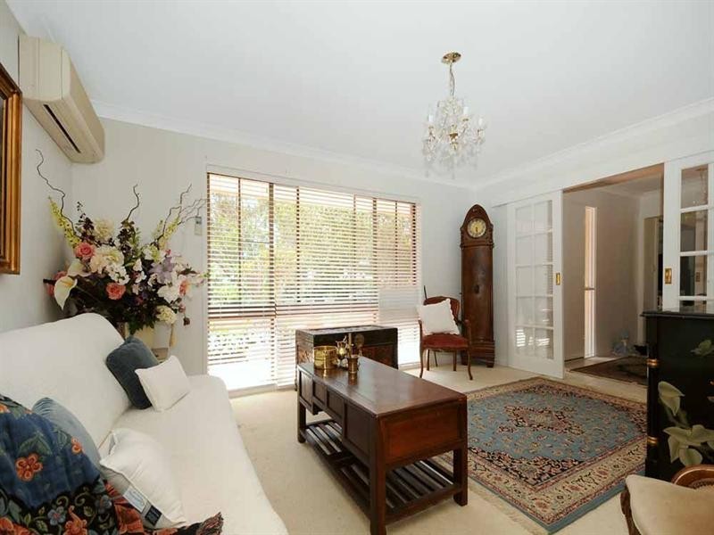 8 Dippel Street, Middle Ridge QLD 4350