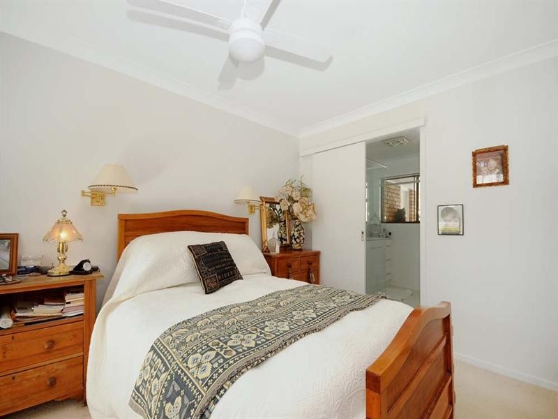 8 Dippel Street, Middle Ridge QLD 4350