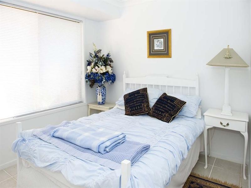 8 Dippel Street, Middle Ridge QLD 4350