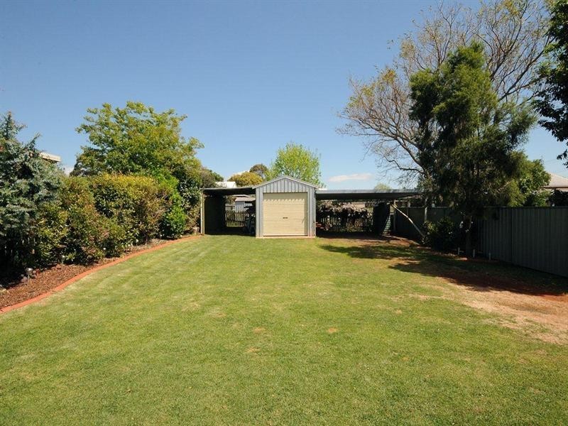 25 Drayton Road, Harristown QLD 4350