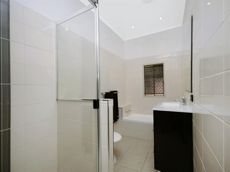 78 Mackenzie Street, Mount Lofty QLD 4350