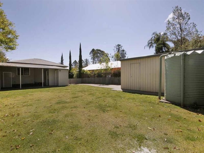 78 Mackenzie Street, Mount Lofty QLD 4350