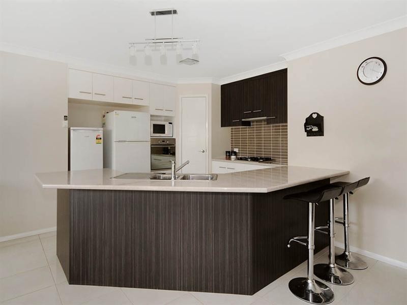 10 Graves Drive, Kearneys Spring QLD 4350