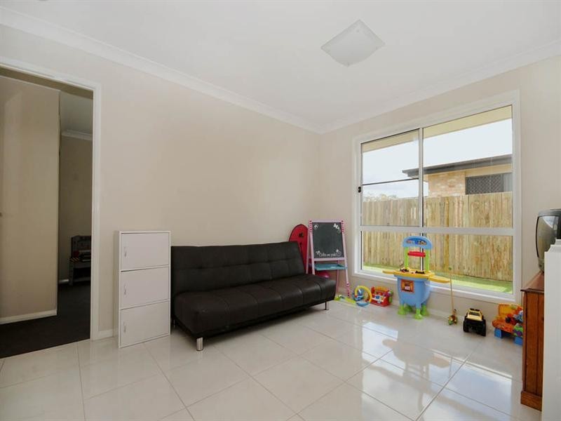 10 Graves Drive, Kearneys Spring QLD 4350