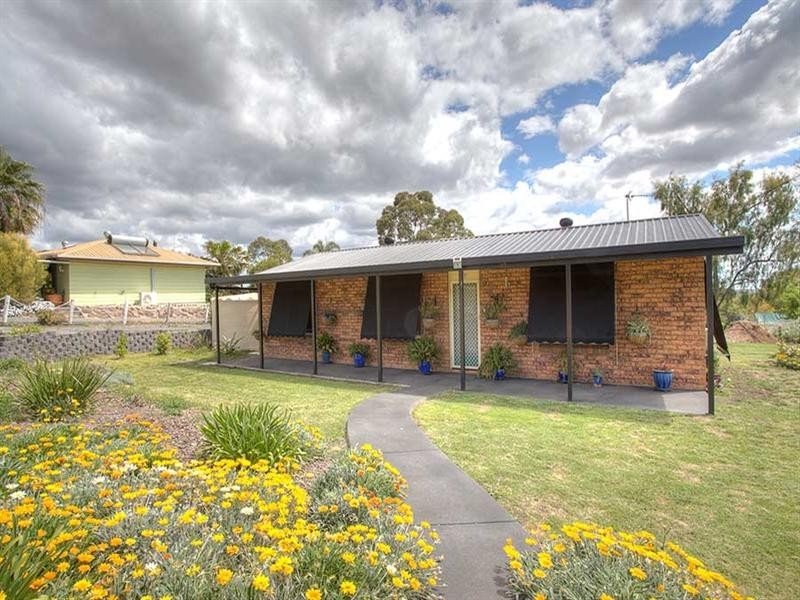 7 Emmanulla Drive, Kingsthorpe QLD 4400