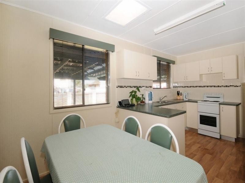 12 Kettle Street, Rockville QLD 4350