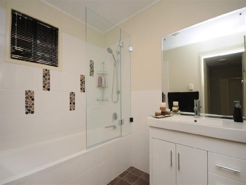 12 Kettle Street, Rockville QLD 4350