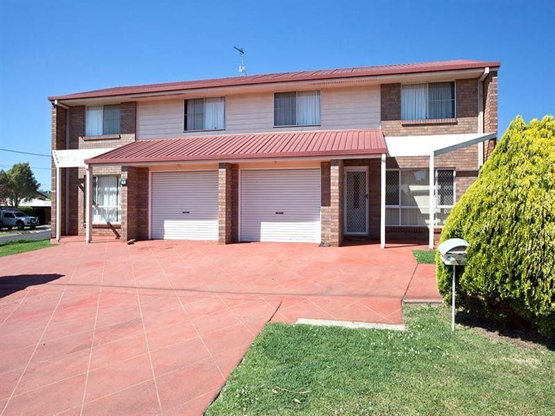 1 Kuhn Street, Kearneys Spring QLD 4350