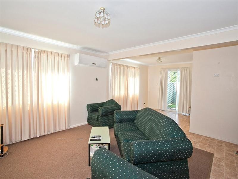 1 Kuhn Street, Kearneys Spring QLD 4350