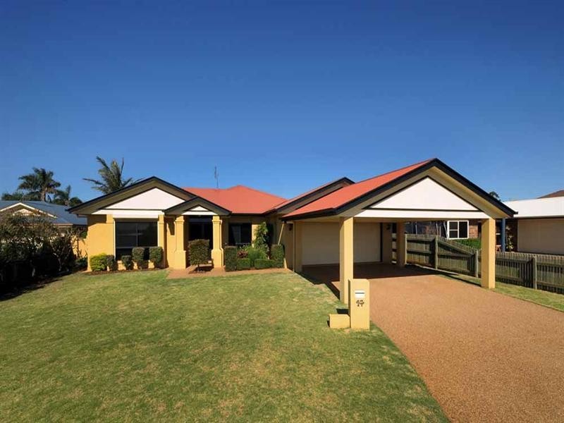 14 Brunckhorst Drive, Kearneys Spring QLD 4350