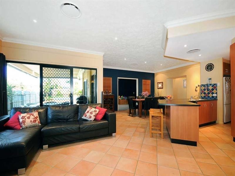 14 Brunckhorst Drive, Kearneys Spring QLD 4350