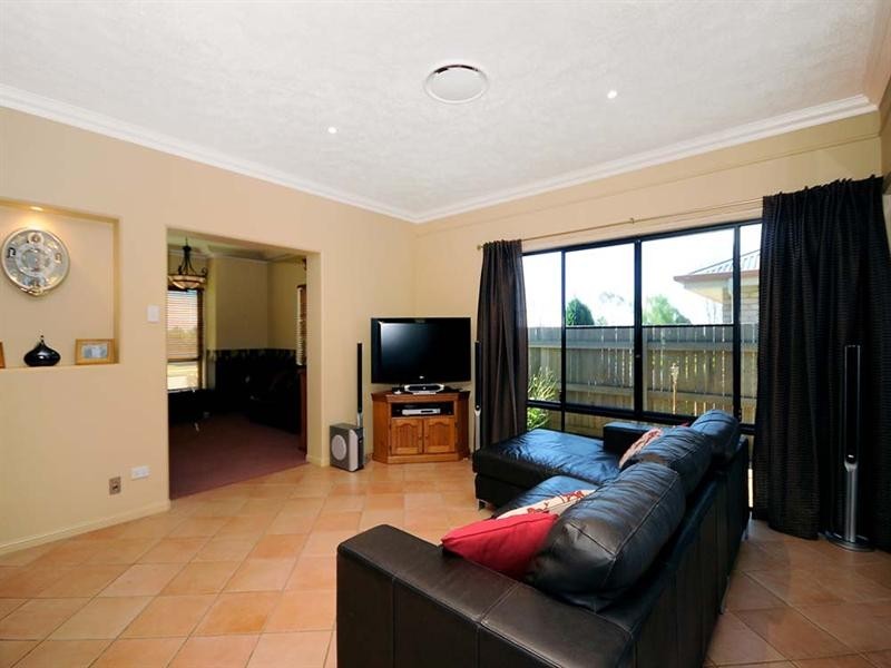 14 Brunckhorst Drive, Kearneys Spring QLD 4350