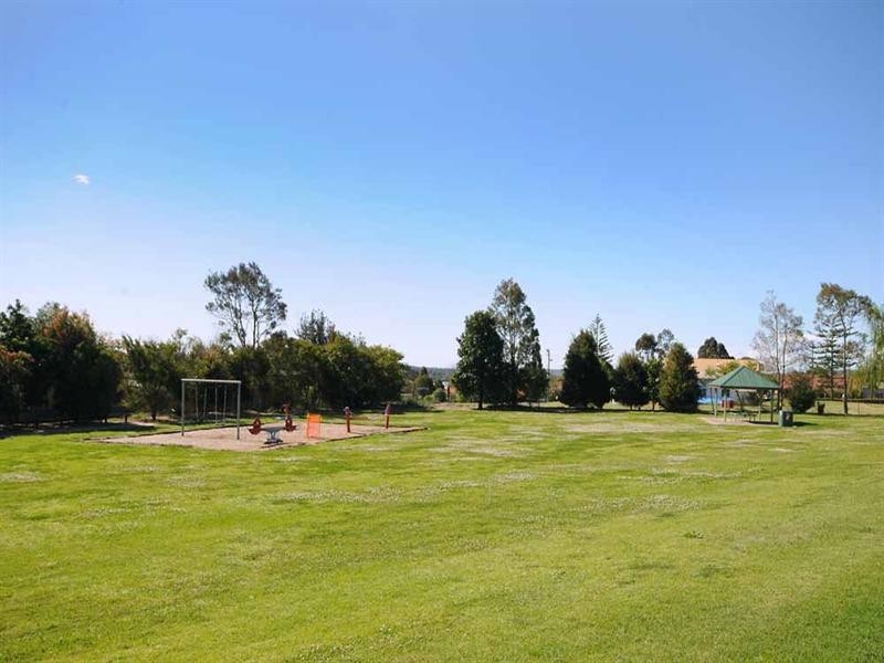 14 Brunckhorst Drive, Kearneys Spring QLD 4350