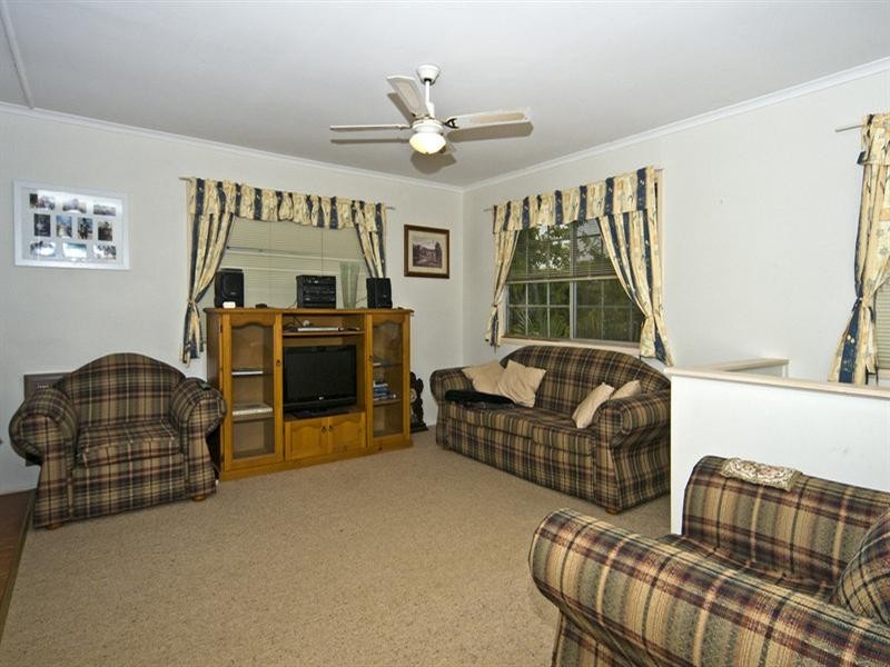 11 Sardon Street, Centenary Heights QLD 4350