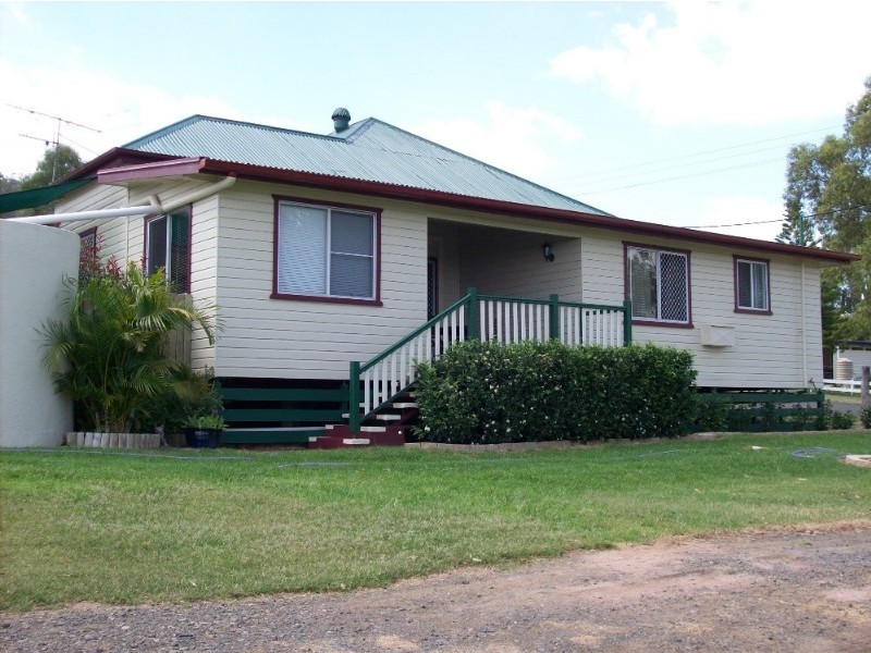 4-6 Hirst Street, Greenmount QLD 4225