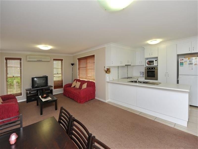 28 Sambar Court, Kearneys Spring QLD 4350