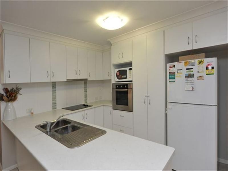 28 Sambar Court, Kearneys Spring QLD 4350