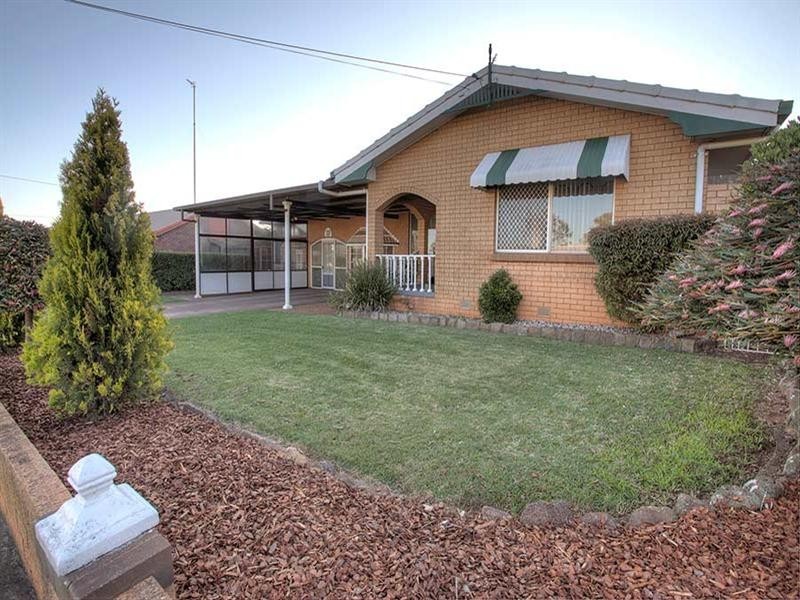 29 Hampton Street, Newtown QLD 4350