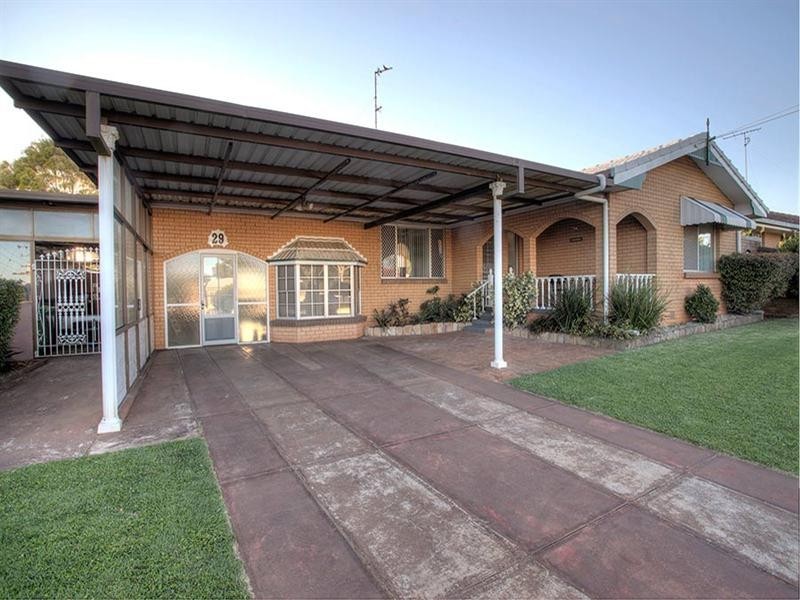 29 Hampton Street, Newtown QLD 4350