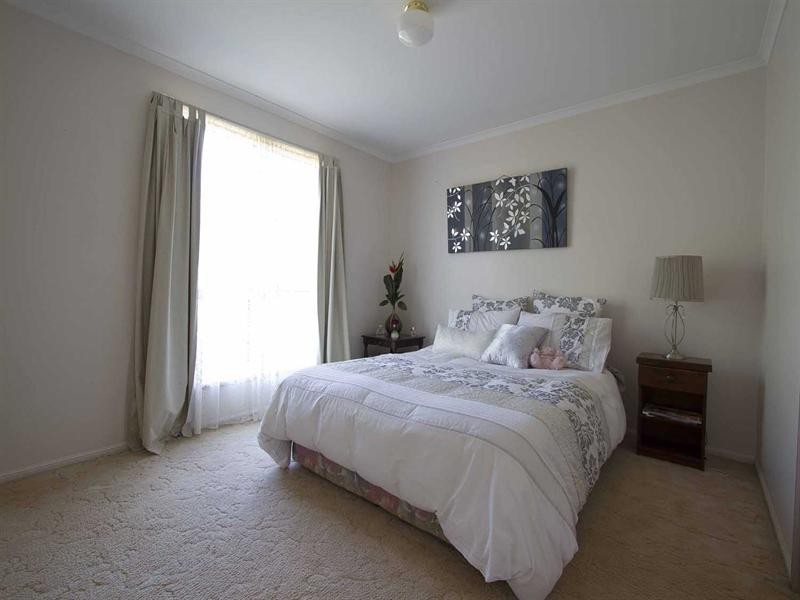 18 Batch Court, Harristown QLD 4350