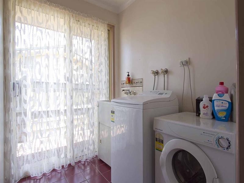 18 Batch Court, Harristown QLD 4350