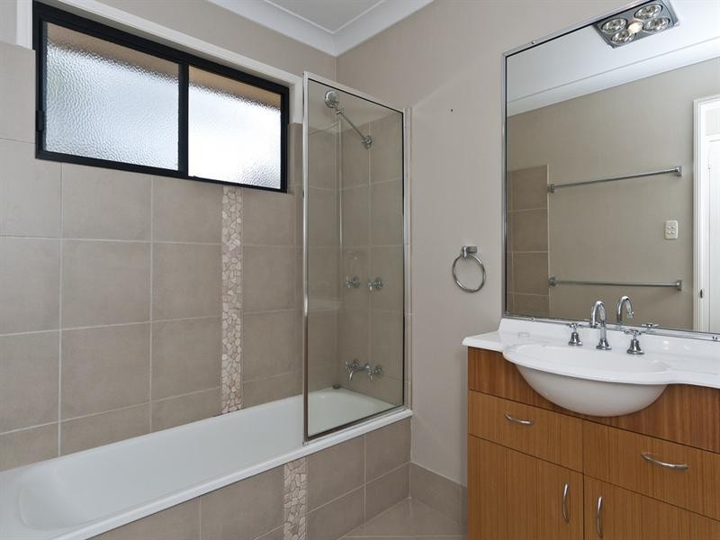 118-122 Flagstone Creek Road, Middle Ridge QLD 4350