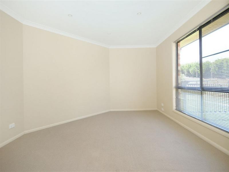 5 Debbie Court, Highfields QLD 4352