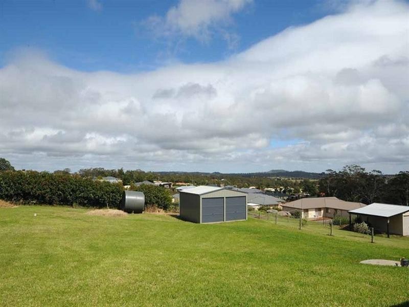 5 Debbie Court, Highfields QLD 4352