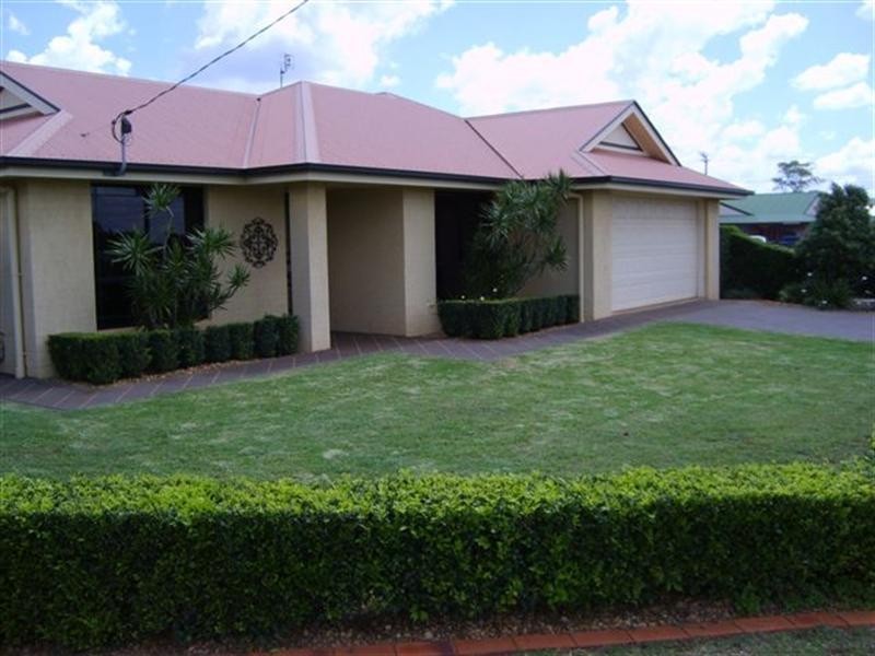 148 Spring Street, Middle Ridge QLD 4350