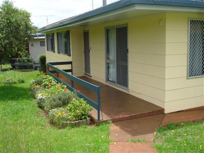 7 Cassia Street (34 Skehan Street), Centenary Heights QLD 4350