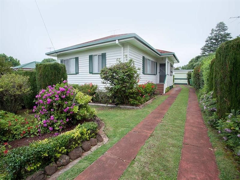 26 Elizabeth Street, South Toowoomba QLD 4350