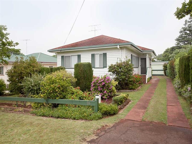 26 Elizabeth Street, South Toowoomba QLD 4350