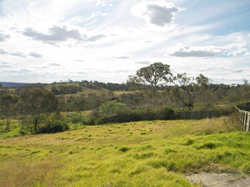 5 McShane Drive, Mount Kynoch QLD 4350