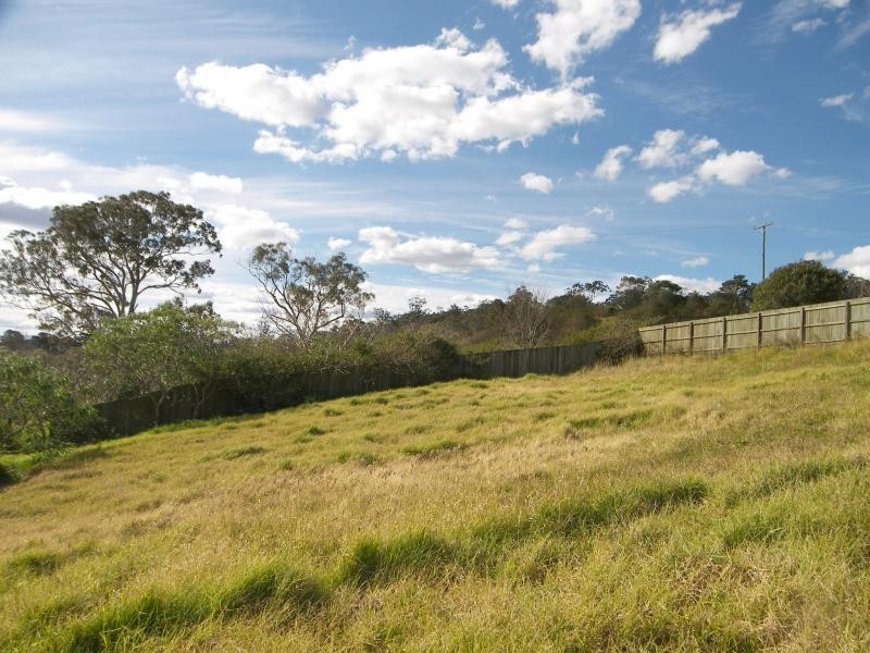 5 McShane Drive, Mount Kynoch QLD 4350