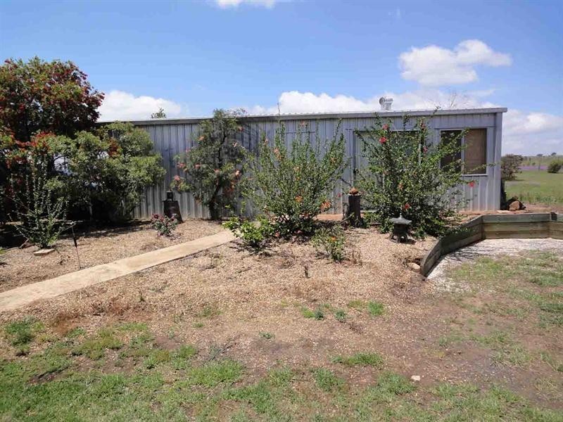 22 Colemans Road, Goombungee QLD 4354