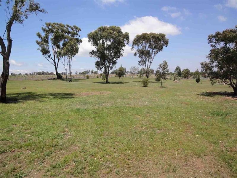 22 Colemans Road, Goombungee QLD 4354