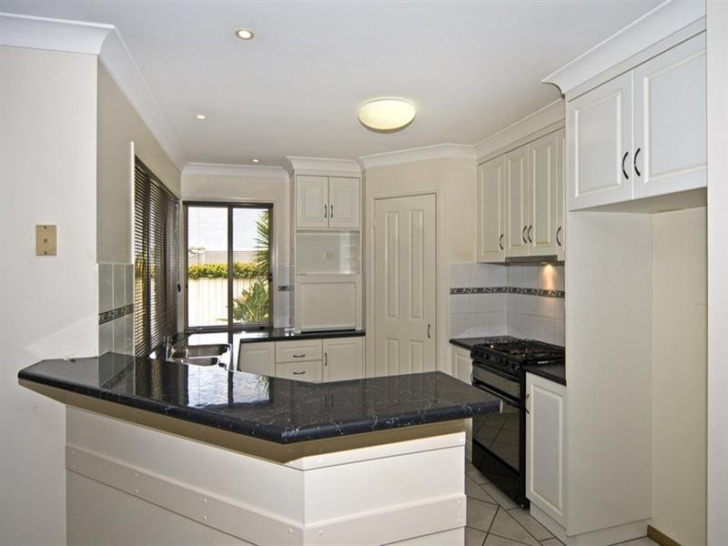 34 Nash Drive, Glenvale QLD 4350