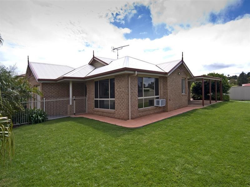 34 Nash Drive, Glenvale QLD 4350